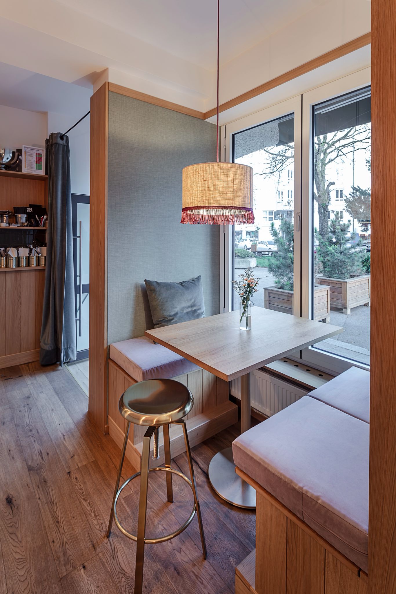 Carlotta Café & Bistro