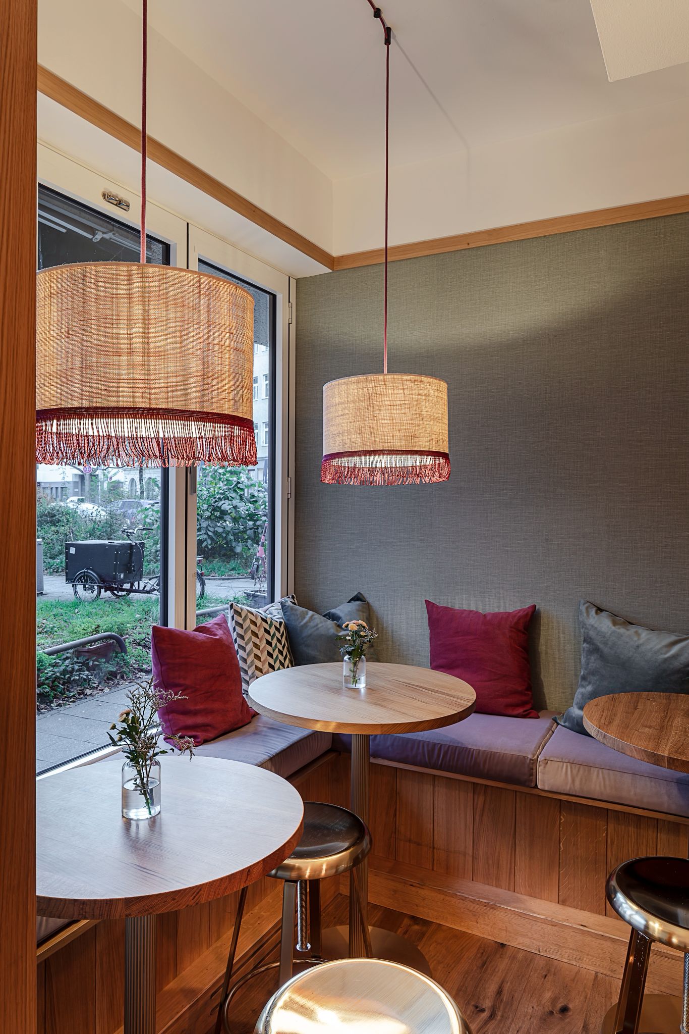 Carlotta Café & Bistro